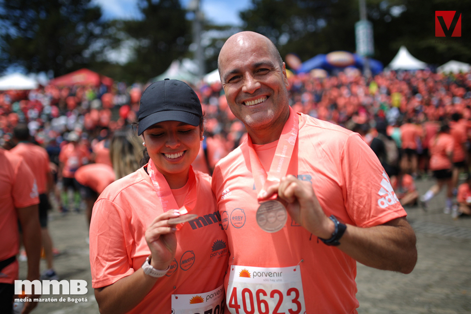 Media-maratón-de-bogotá-en-vitalmente-sports-2024-texto-001